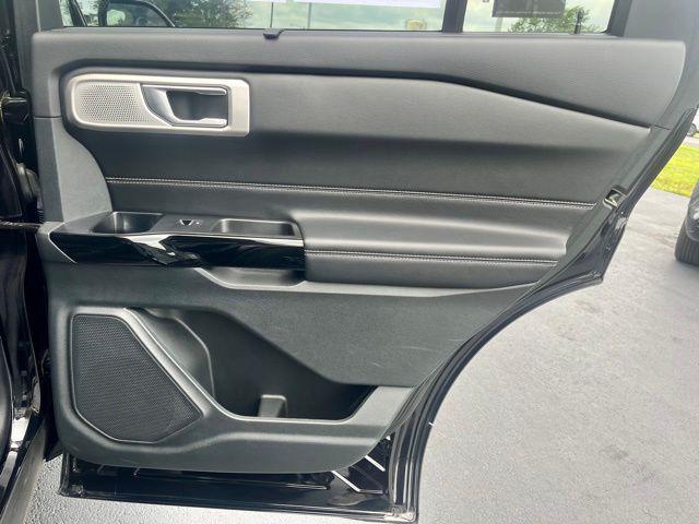 Photo of 2022 Agate Black Metallic Ford Explorer