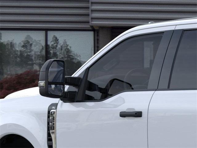 Photo of 2025 Oxford White Ford F-350