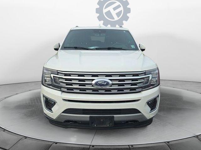 Photo of 2021 White Ford Expedition Max
