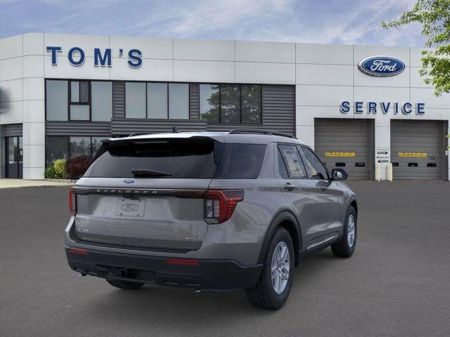 Photo of 2025 Gray Metallic Ford Explorer