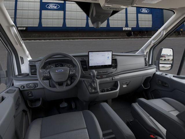 Photo of 2025 Oxford White Ford Transit-250