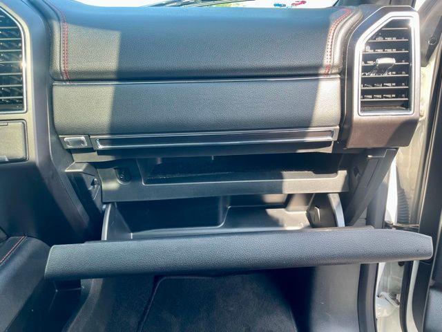 Photo of 2021 White Ford Expedition
