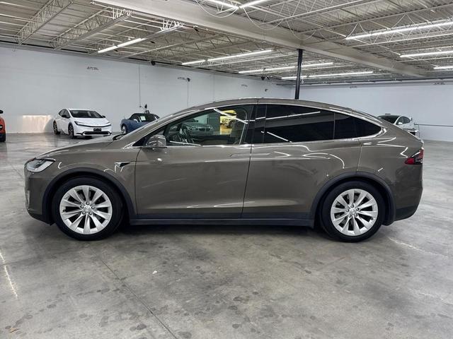 Photo of 2016 Bronze Tesla Model X
