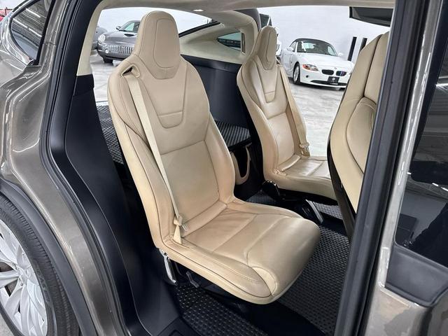 Photo of 2016 Bronze Tesla Model X