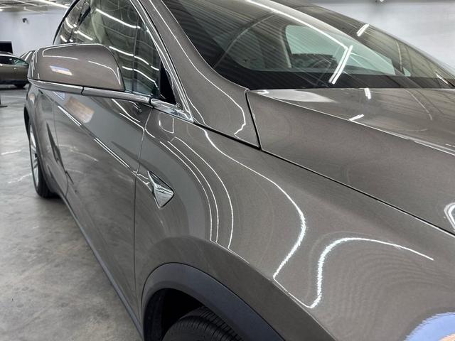 Photo of 2016 Bronze Tesla Model X