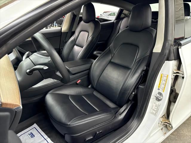 Photo of 2022 Pearl White Multi-Coat Tesla Model 3