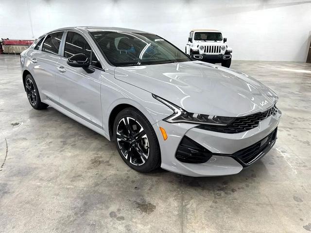 Photo of 2023 Wolf Gray Kia K5