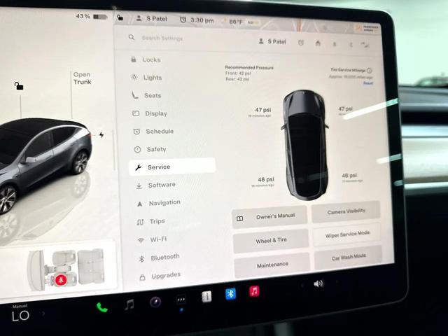 Photo of 2022 Gray Tesla Model Y