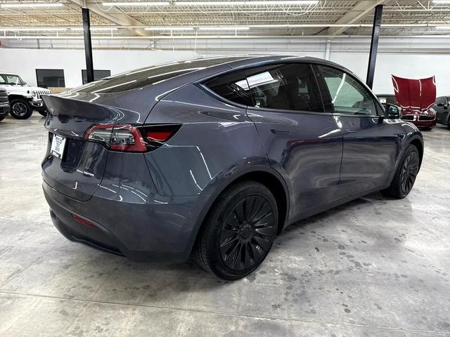 Photo of 2022 Gray Tesla Model Y