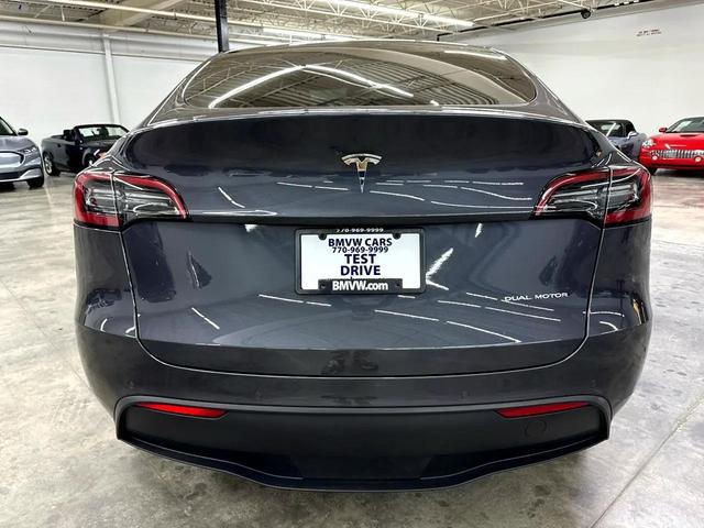 Photo of 2022 Gray Tesla Model Y
