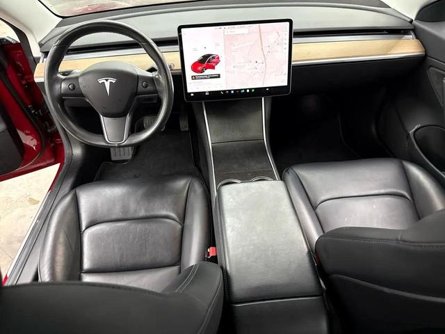 Photo of 2018 Red Multi-Coat Tesla Model 3