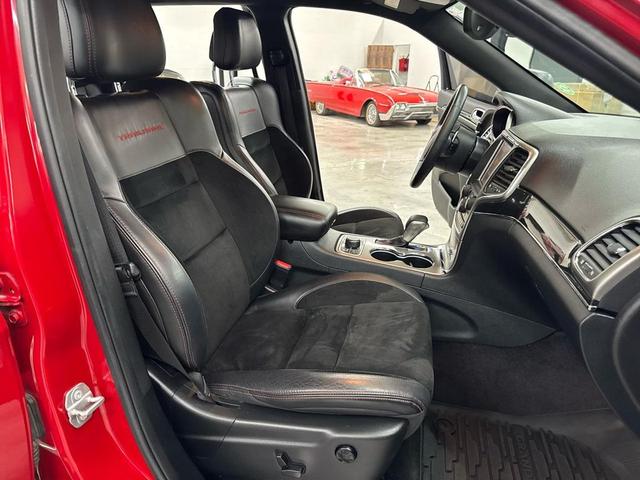 Photo of 2017 Redline 2 Coat Pearl Jeep Grand Cherokee