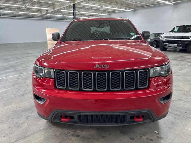 Photo of 2017 Redline 2 Coat Pearl Jeep Grand Cherokee