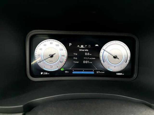 Photo of 2023 Lunar White Hyundai KONA EV