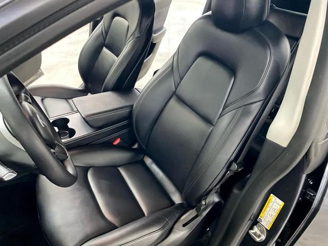 Photo of 2021 Gray Tesla Model Y
