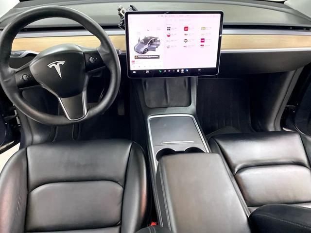Photo of 2021 Gray Tesla Model Y