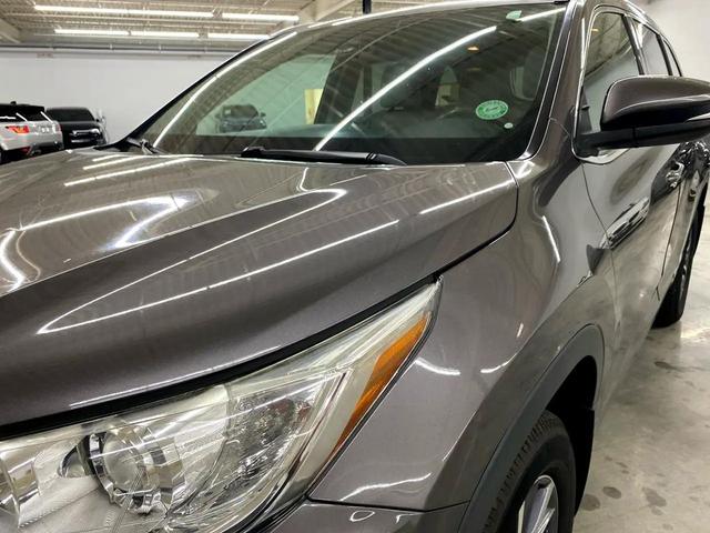 Photo of 2017 Predawn Gray Mica Toyota Highlander