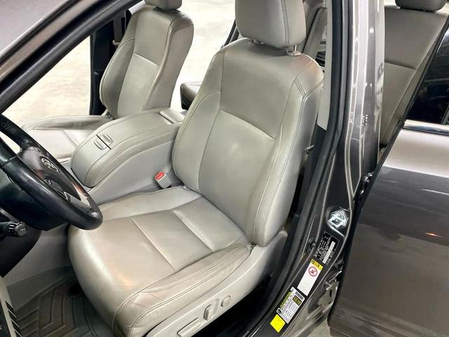 Photo of 2017 Predawn Gray Mica Toyota Highlander