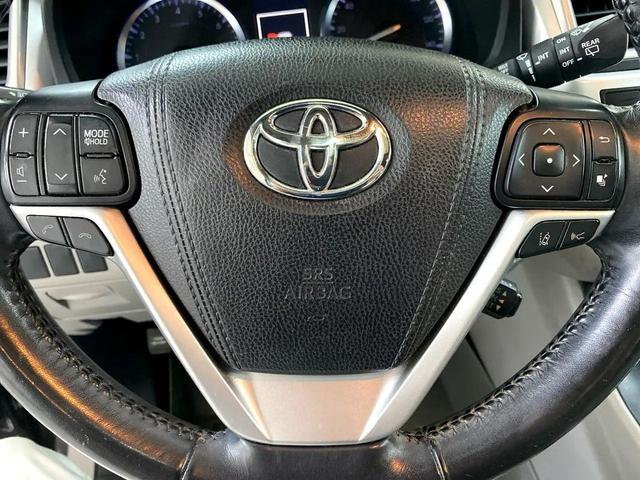 Photo of 2017 Predawn Gray Mica Toyota Highlander