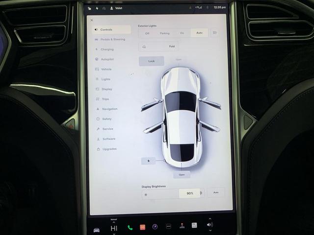 Photo of 2016 White Tesla Model S