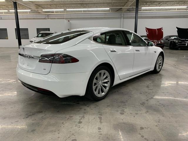 Photo of 2016 White Tesla Model S