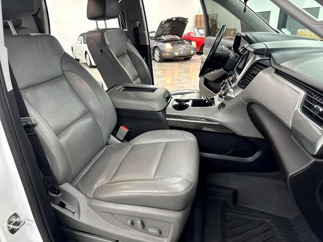 Photo of 2019 White Chevrolet Tahoe