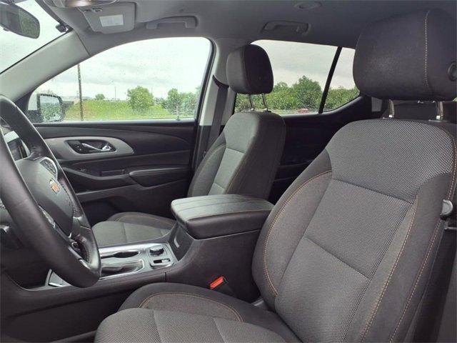 Photo of 2021 Summit White Chevrolet Traverse