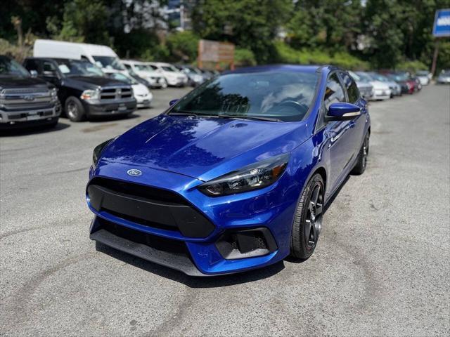 Photo of 2015 Performance Blue Ford Focus ST