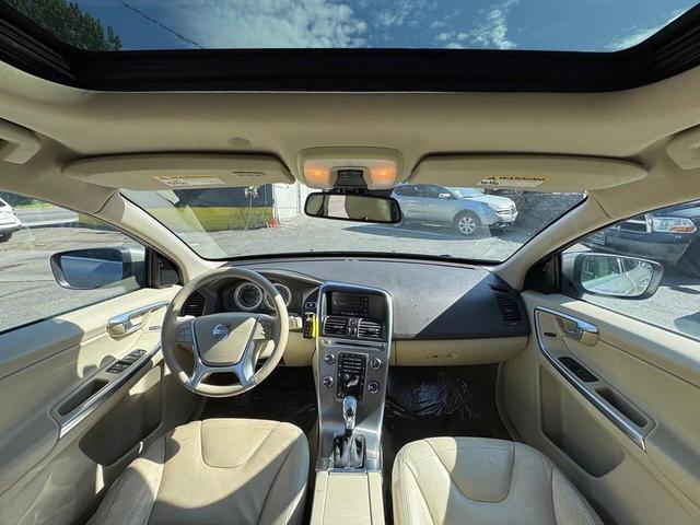 Photo of 2013 Seashell Metallic Volvo XC60