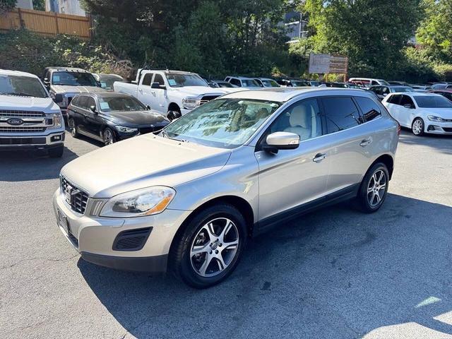 Photo of 2013 Seashell Metallic Volvo XC60