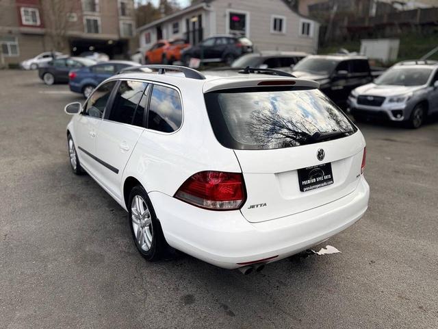 Photo of 2011 Candy White Volkswagen Jetta SportWagen