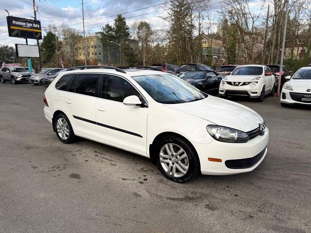 Photo of 2011 Candy White Volkswagen Jetta SportWagen