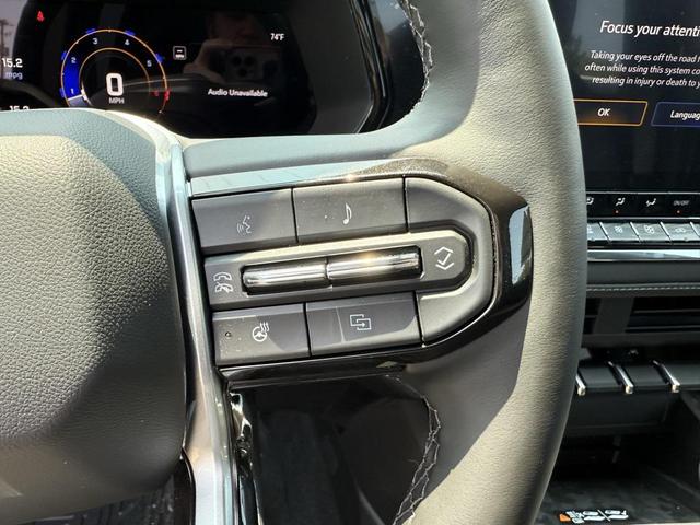 Photo of 2025 White Chevrolet Colorado