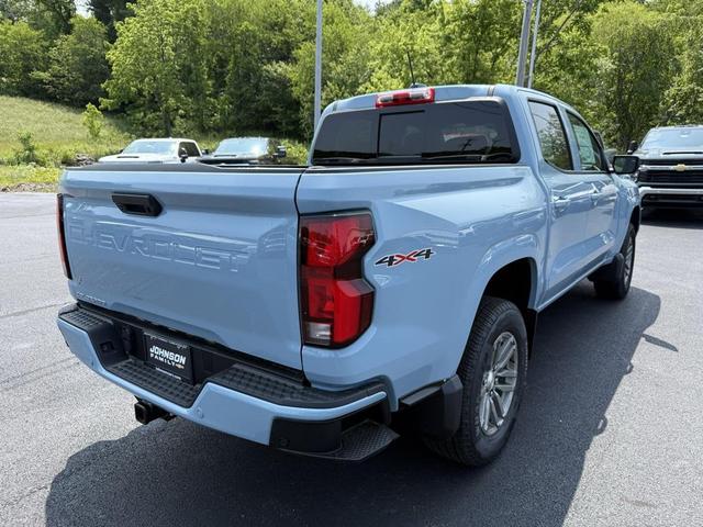 Photo of 2025 White Chevrolet Colorado