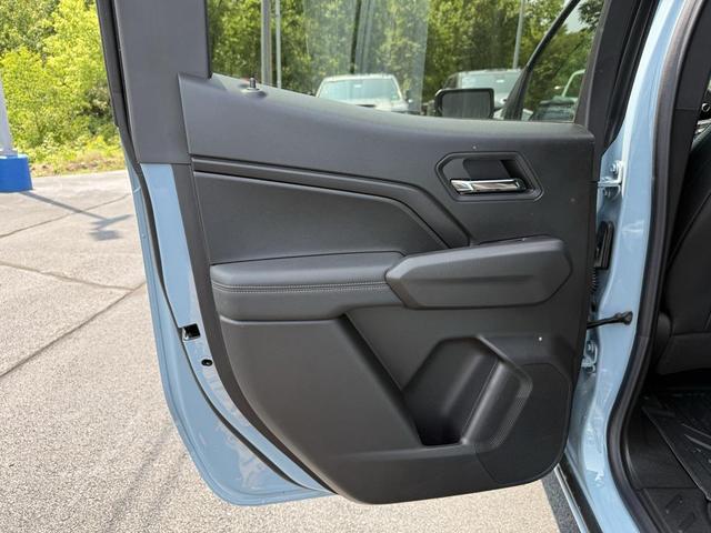 Photo of 2025 White Chevrolet Colorado