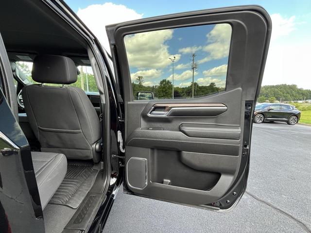 Photo of 2023 Black Chevrolet Silverado 1500