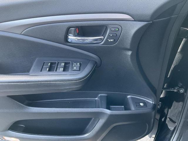 Photo of 2021 Crystal Black Pearl Honda Ridgeline