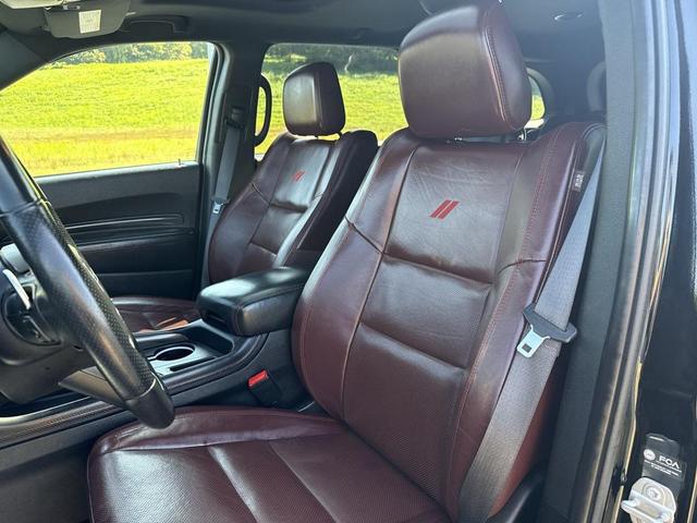 Photo of 2023 DB Black Crystal Clearcoat Dodge Durango