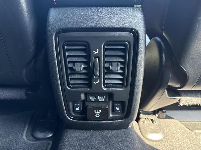 Photo of 2023 DB Black Crystal Clearcoat Dodge Durango
