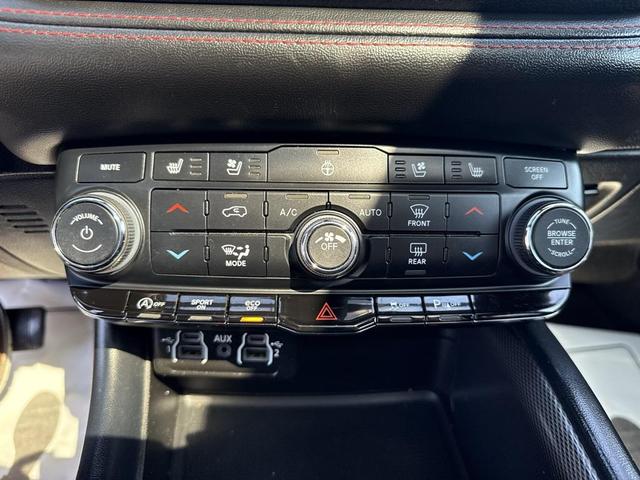 Photo of 2023 DB Black Crystal Clearcoat Dodge Durango