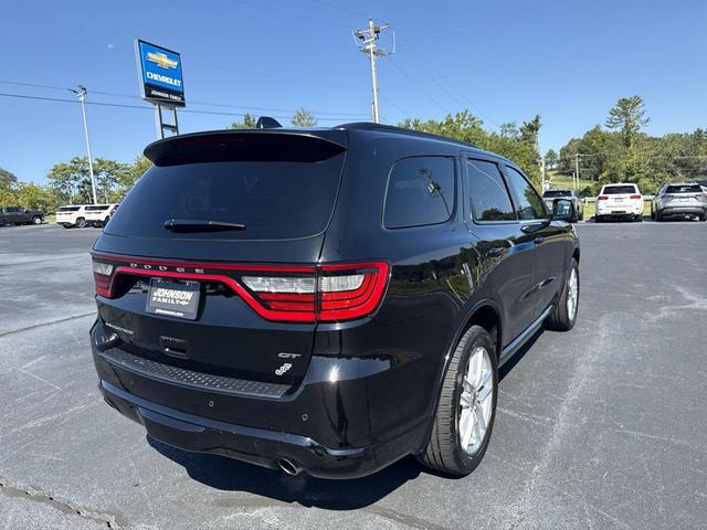Photo of 2023 DB Black Crystal Clearcoat Dodge Durango