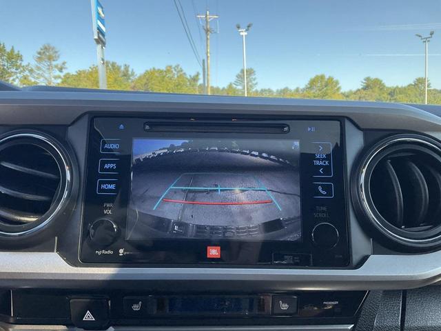 Photo of 2016 Magnetic Gray Metallic Toyota Tacoma