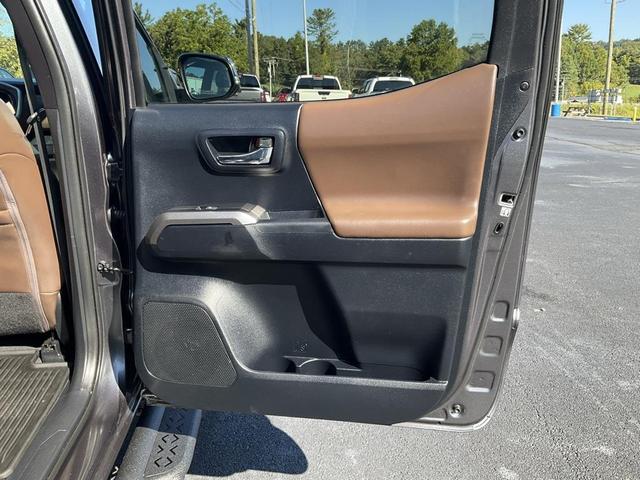 Photo of 2016 Magnetic Gray Metallic Toyota Tacoma