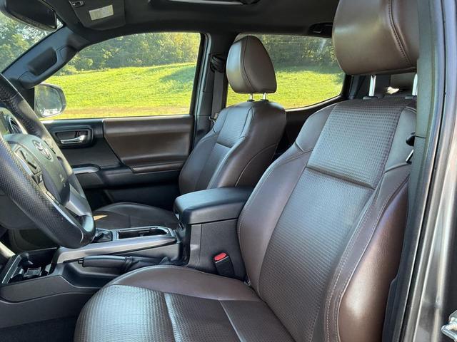 Photo of 2016 Magnetic Gray Metallic Toyota Tacoma