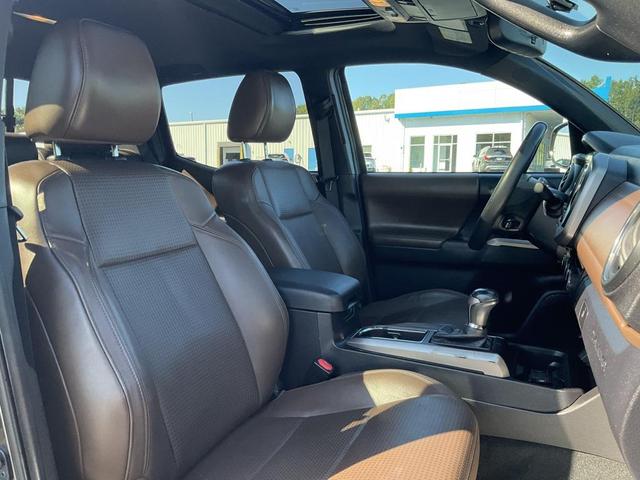 Photo of 2016 Magnetic Gray Metallic Toyota Tacoma