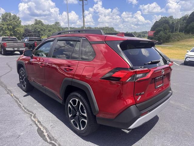 Photo of 2019 Ruby Flare Pearl Toyota RAV4