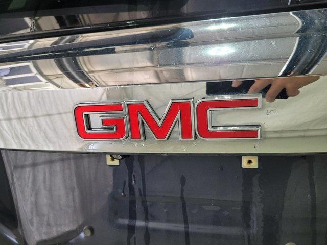 Photo of 2015 Dark Sapphire Blue Metallic GMC Terrain