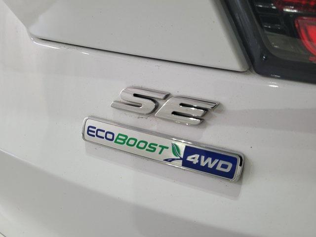 Photo of 2018 Oxford White Ford Escape