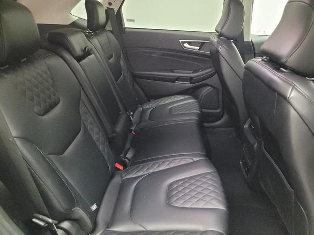 Photo of 2024 Iconic Silver Metallic Ford Edge
