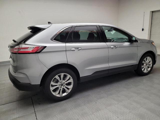 Photo of 2024 Iconic Silver Metallic Ford Edge